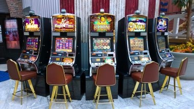 Live-dealer blackjack table on iPhone browser